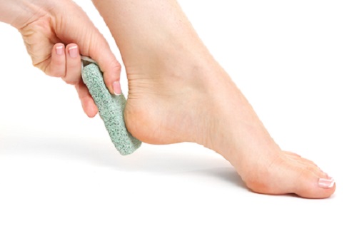 Homemade-Foot-Scrub-Recipes pieds Les soins pour avoir de beaux pieds Homemade Foot Scrub Recipes