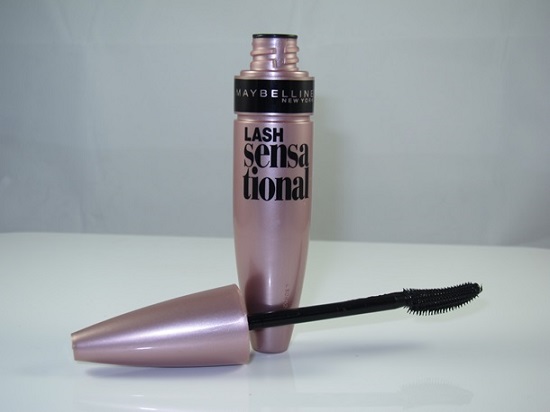 Maybelline-Lash-Sensational-Mascara maquillage La trousse de maquillage pour debutante Maybelline Lash Sensational Mascara