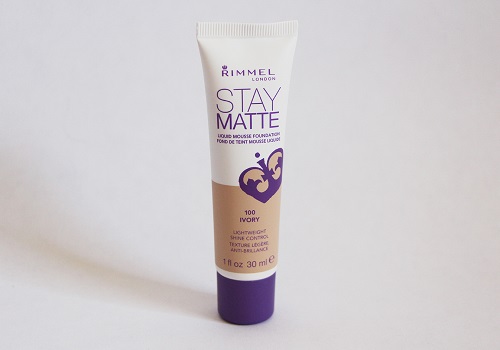 Rimmel-London-Stay-Matte-Liquid-Mousse-Foundation-100-Ivory-Review-Demo rimmel Revue des produits RIMMEL LONDON Rimmel London Stay Matte Liquid Mousse Foundation 100 Ivory Review Demo