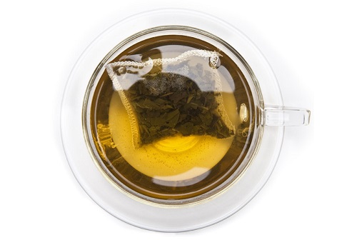 tea-under-eye- anti cernes Dites adieu au cernes avec ces remèdes naturels tea under eye
