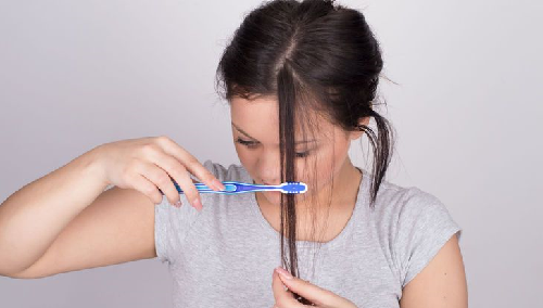 highlight brosse a dents Astuces futés d`utilisation de la brosse a dents en beauté highlight