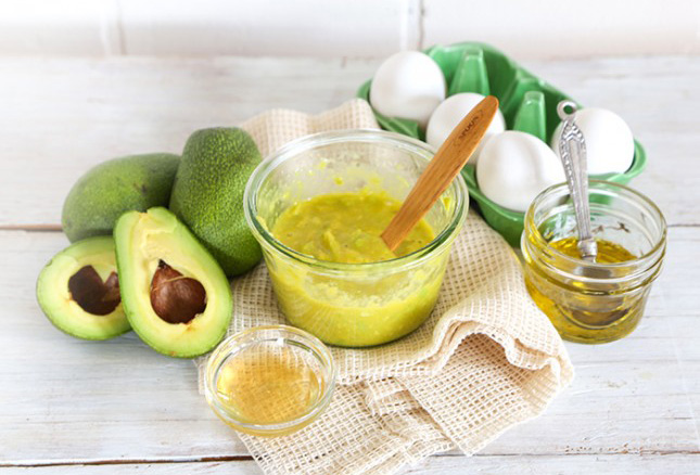 secrets Les secrets de beauté a travers le monde Avocado hair