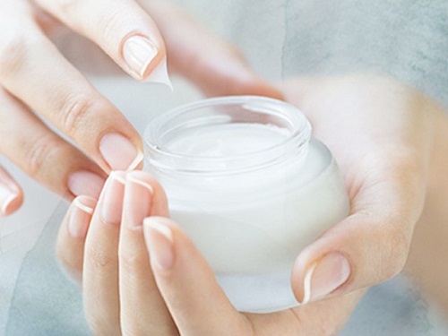 utilisations Les utilisations alternatives des produits de beauté Moisturizer