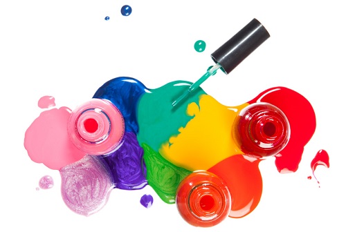 utilisations Les utilisations alternatives des produits de beauté nail polish